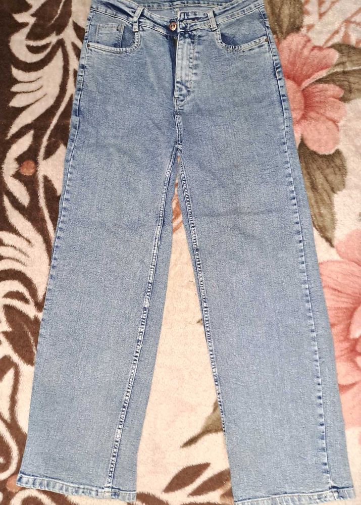 Light Wash Wide Leg Jeans