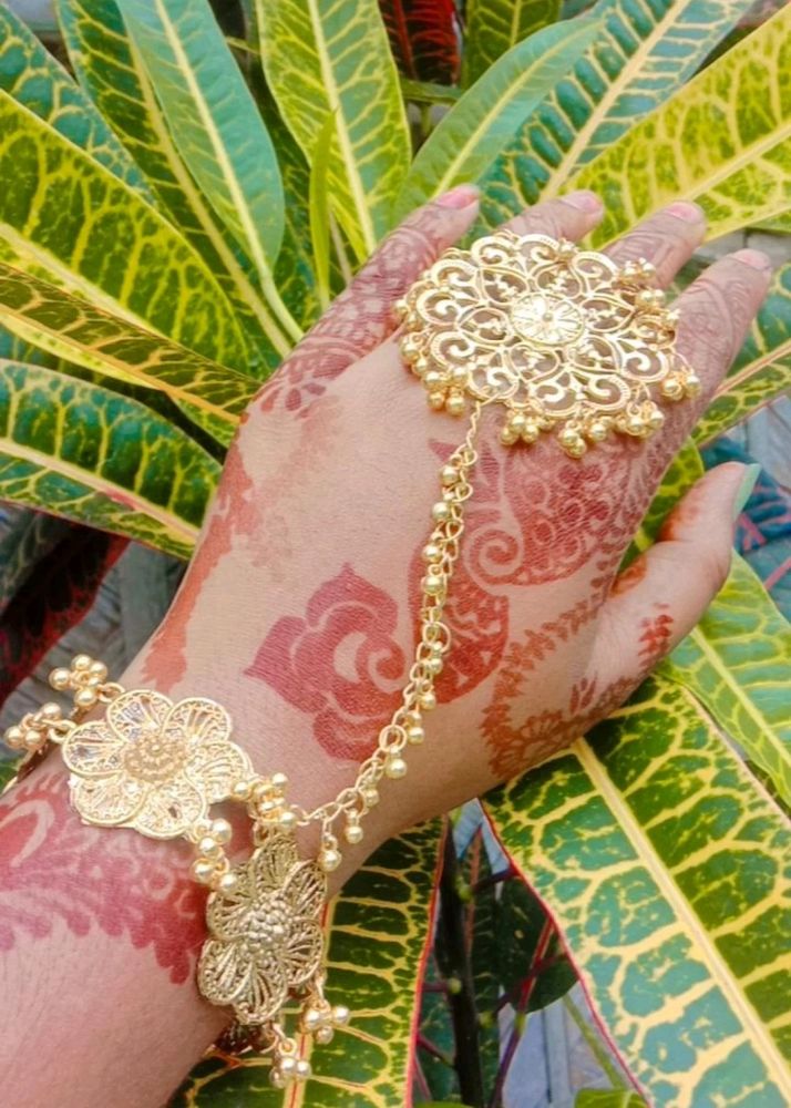 Brand New***Alloy Armlet