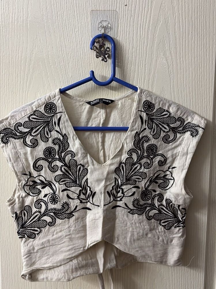 Embroidered Cropped Top