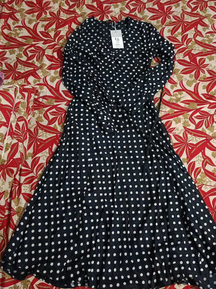 Chic Navy &amp; White Polka Dot Dress