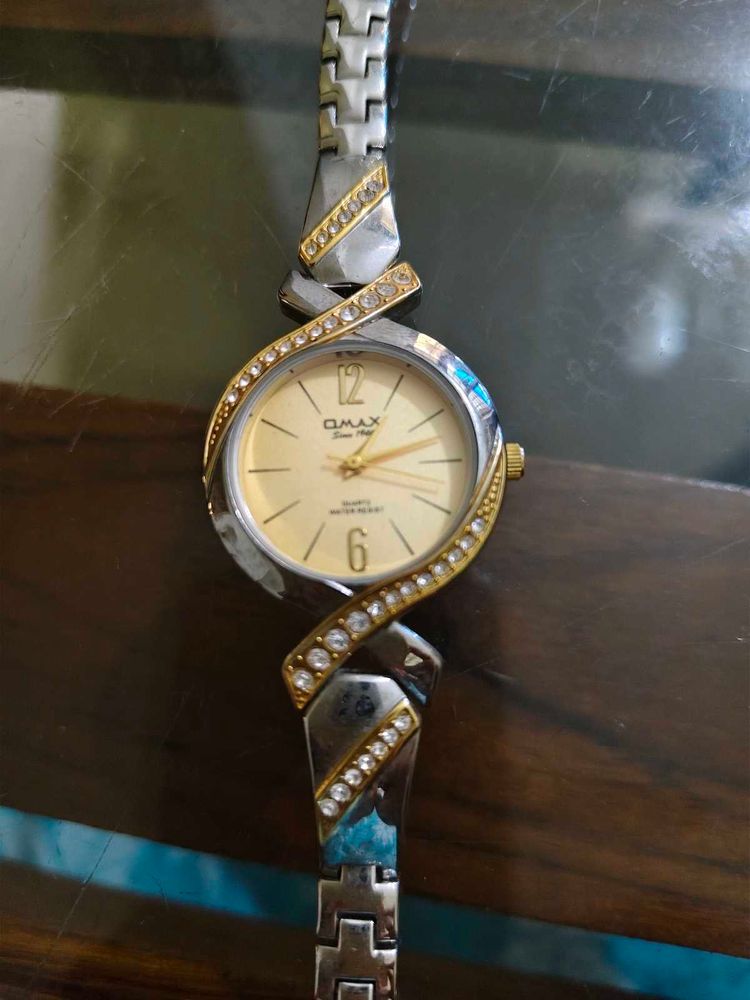 Elegant Omax Quartz Watch