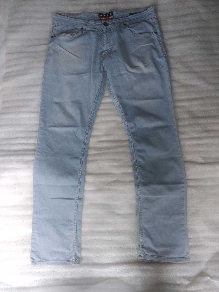 Men's Light Wash Jeans