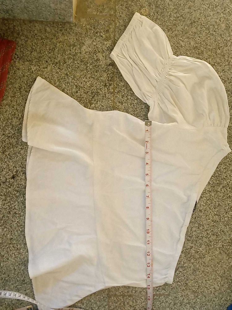 White one shoulder puff Top
