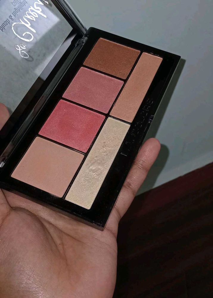 L.A colours blush and Highlighter palette