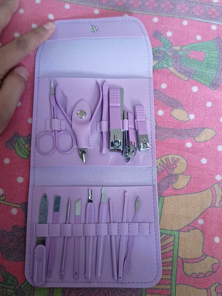 Manicure Set Nail Clipper Kit - 16 Pieces