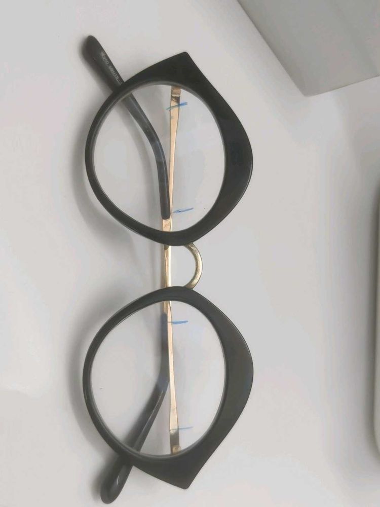 Unique Black Cat-Eye Eyeglasses