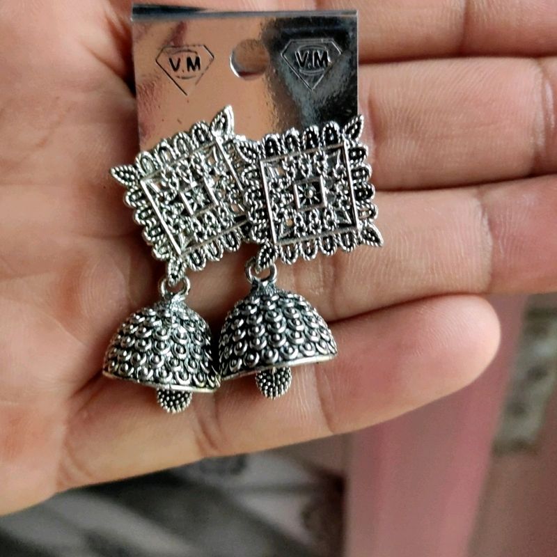 Earings