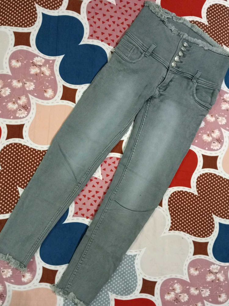 Gray Denim Jeans with Frayed Hem