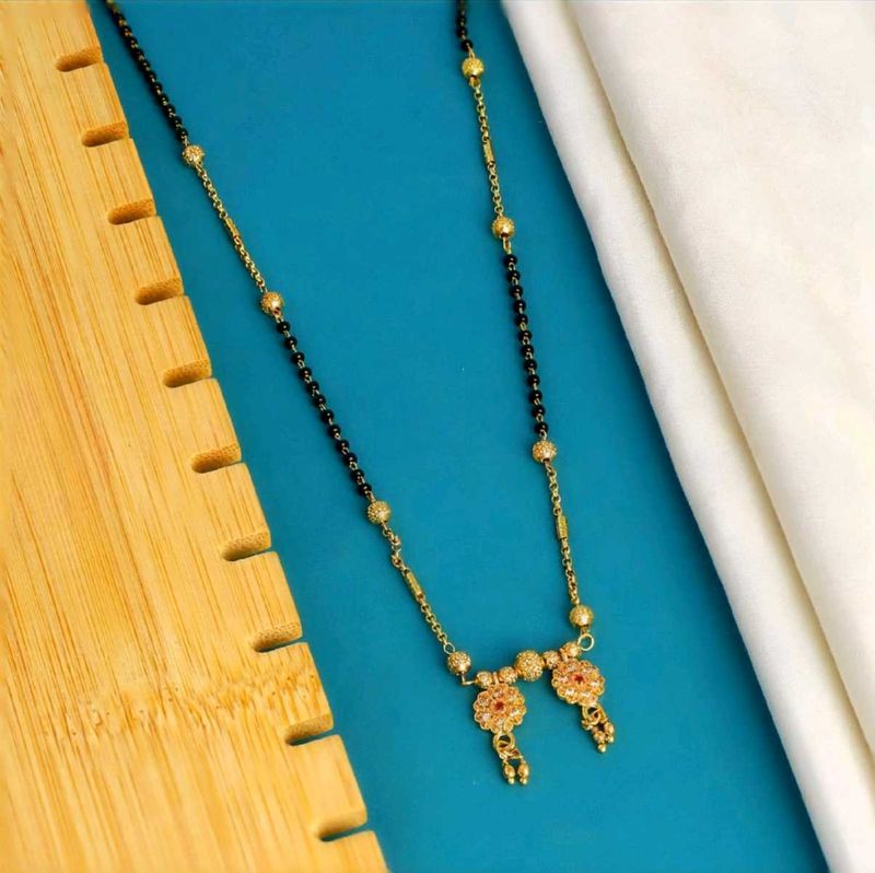 Elegant Gold Mangalsutra with Pendant