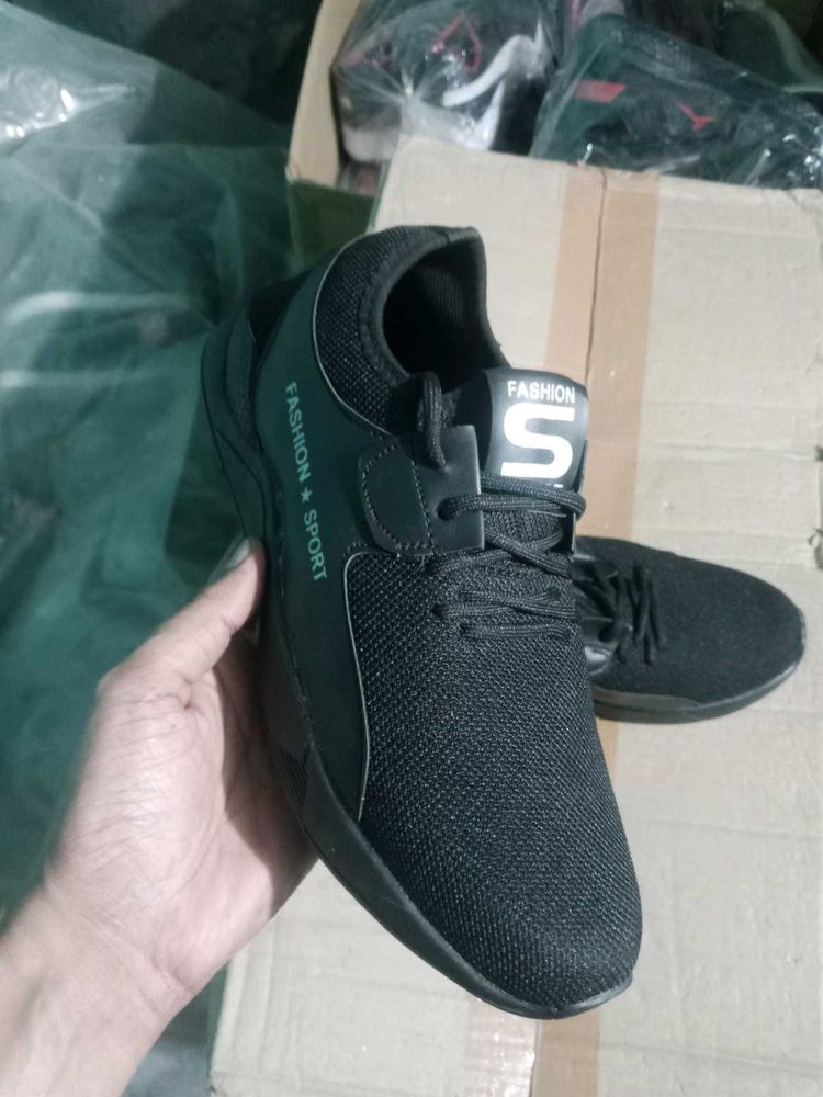 NEW NO USED CASUAL SHOES FOR MAN,