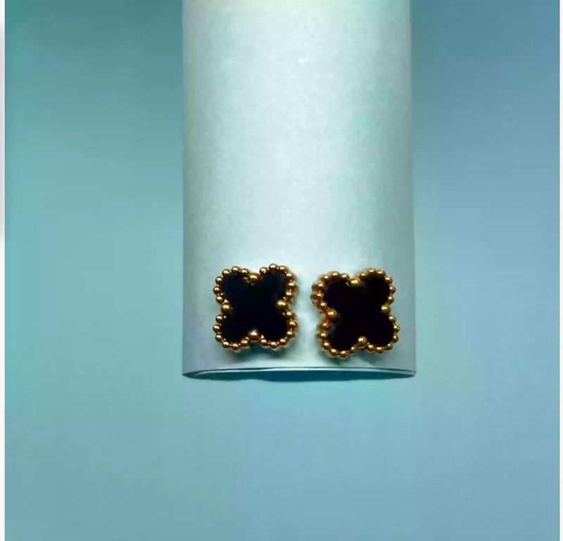 Black Clover Anti-Tarnish Gold Studs