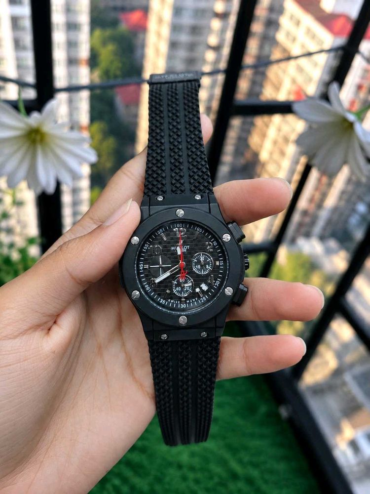 Hublot Stylish Black Chronograph Watch