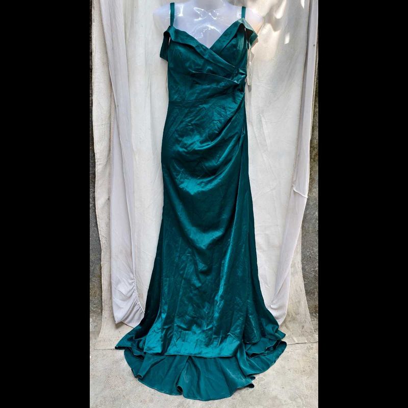 I. Elegant Teal Green Formal Evening Gown