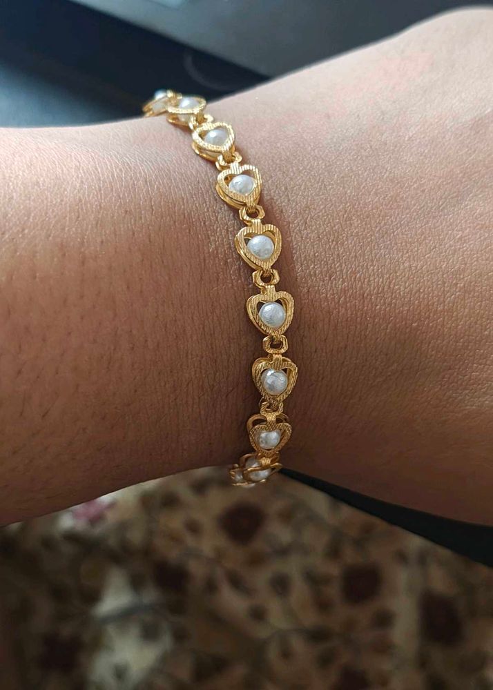 Gold Heart Pearl Bracelet
