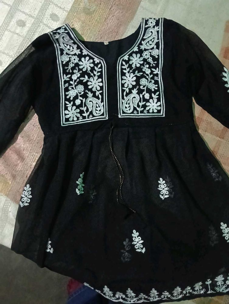 Elegant Black Kurta with White Embroidery