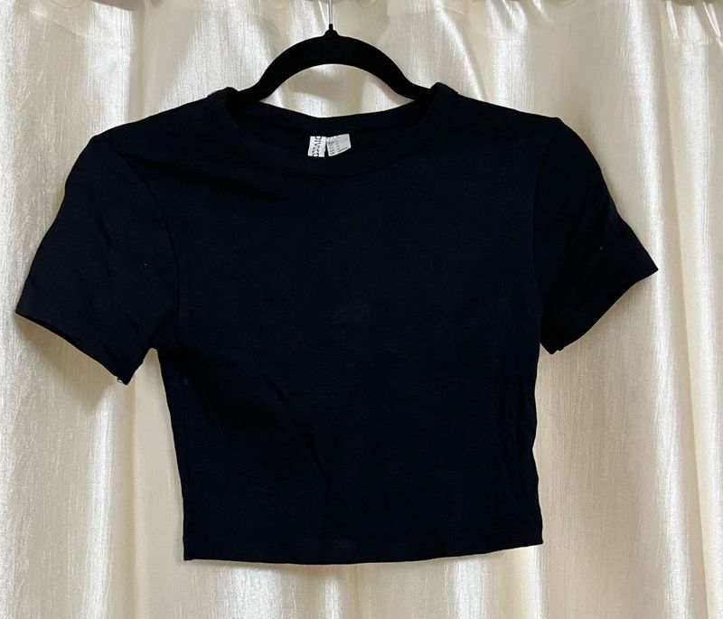 Black Cropped T-Shirt