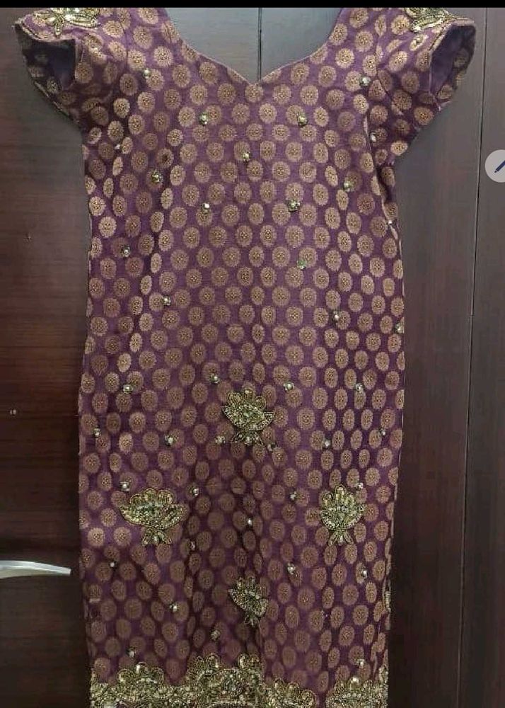 Designer Embroidered Kurta