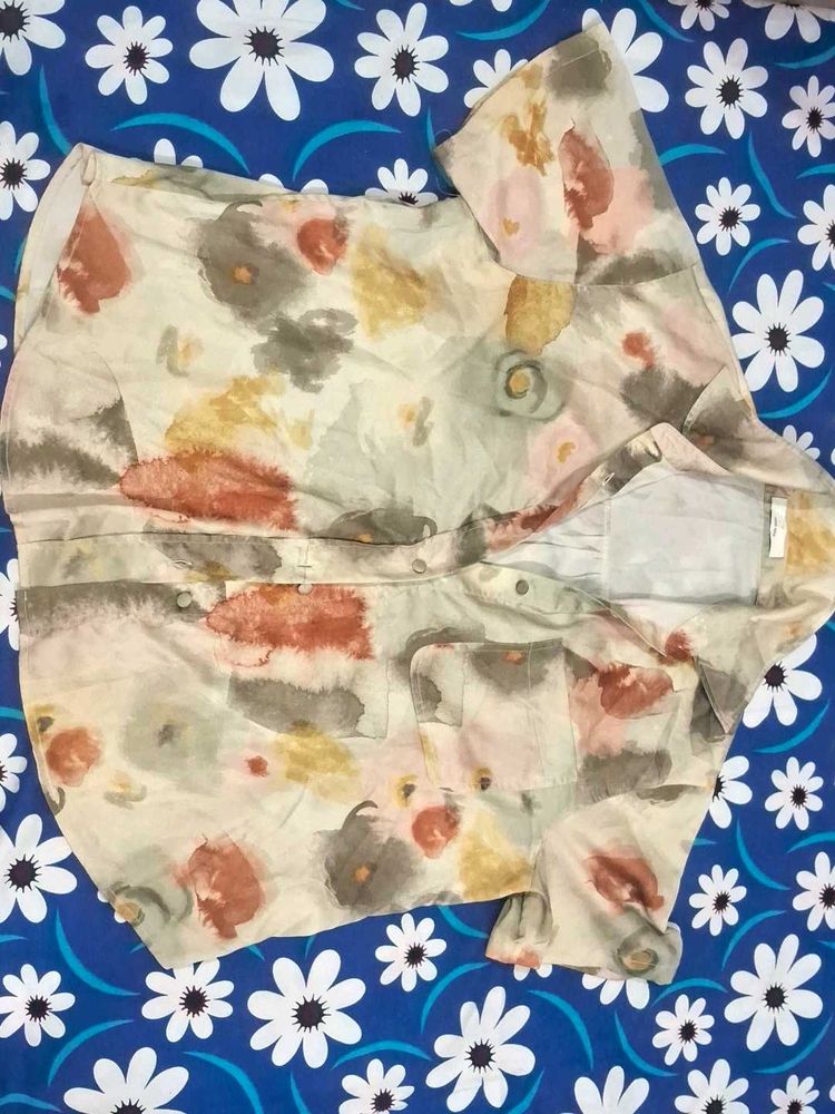 Abstract Print Button-Up Shirt