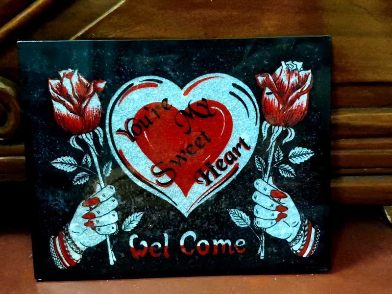 Sweetheart Welcome Showpiece