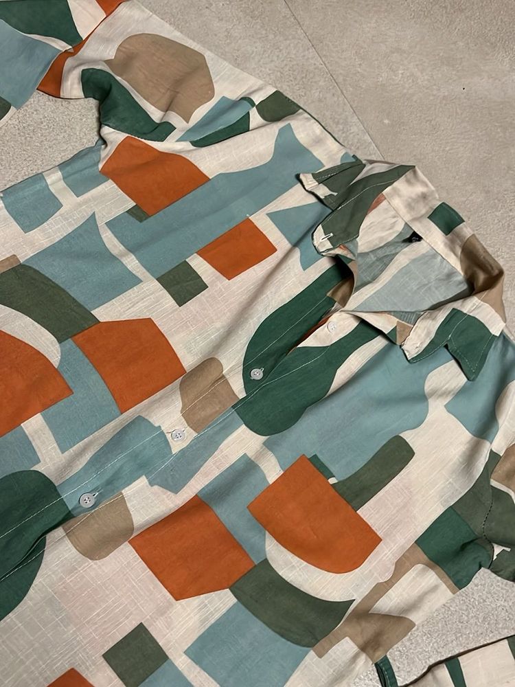 Women’s Abstract Print Button-Up Shirt