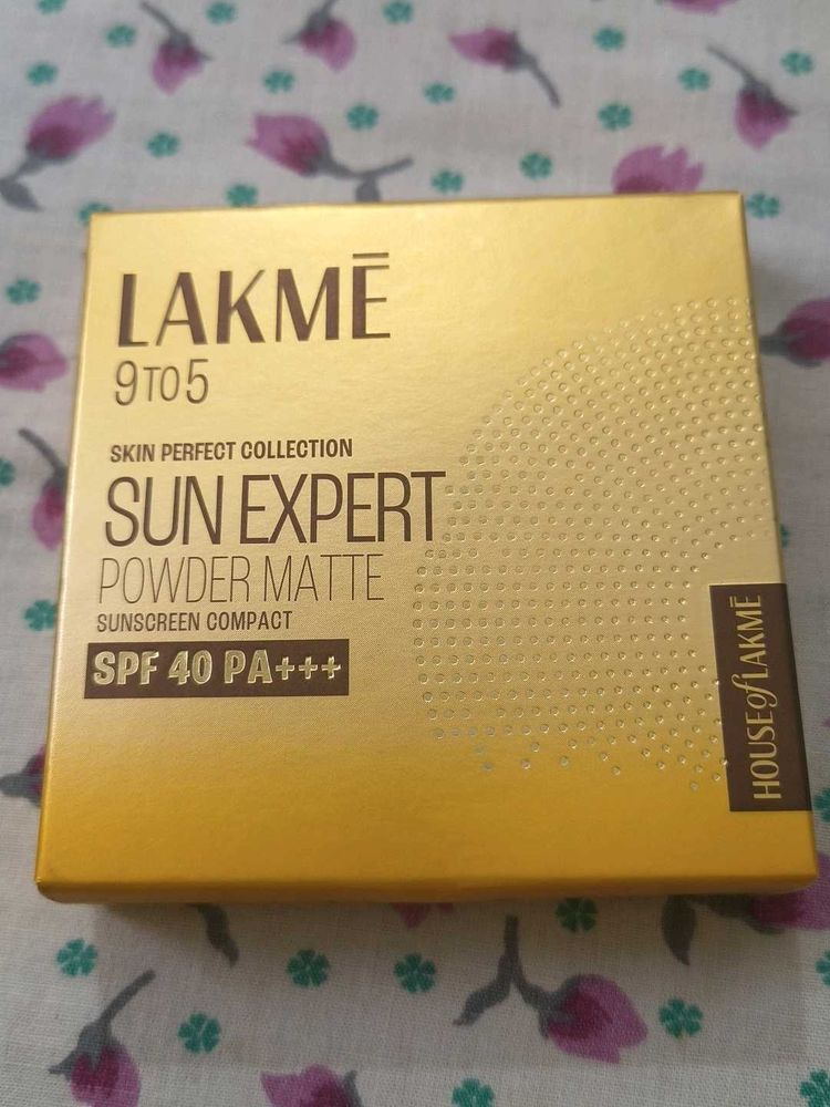 Lakme 9 to 5 Sun Expert Powder Matte SPF 40