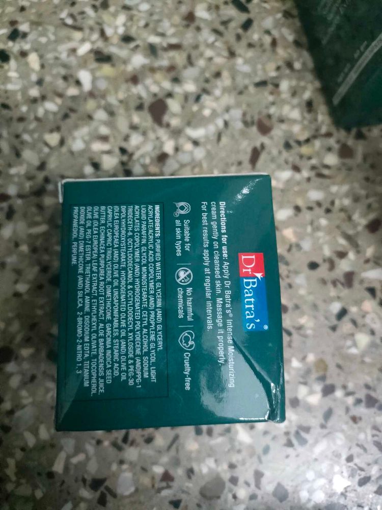 MOISTURIZING CREAM
