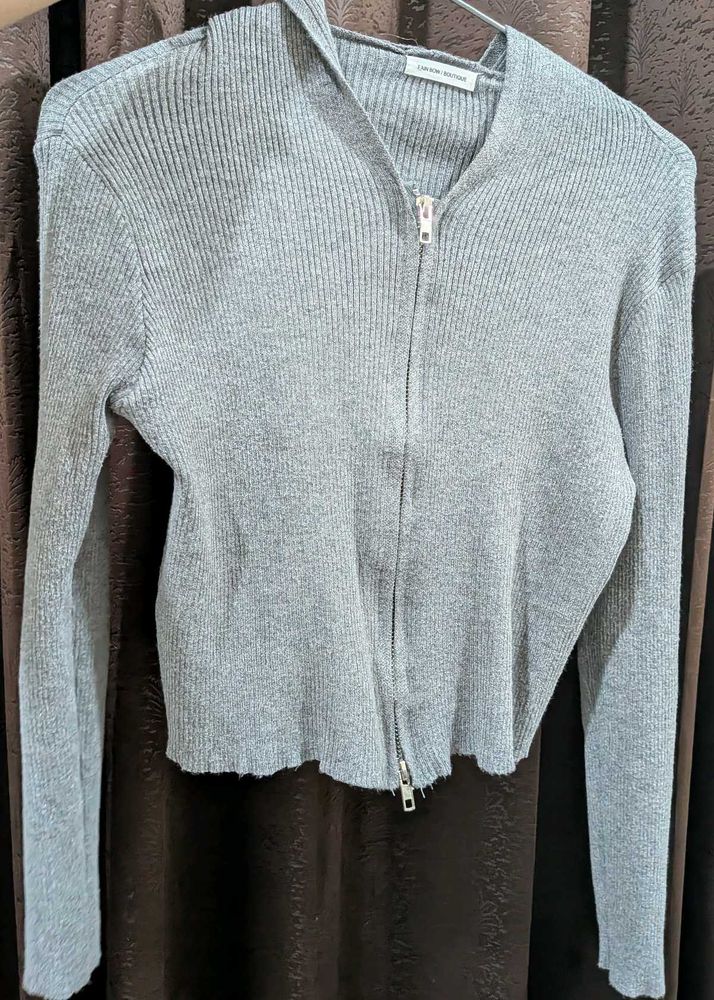 Crop Cardigan Grey Top With Cap.
