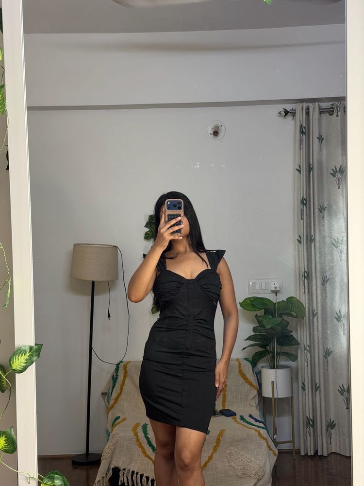 Chic Black Ruched Bodycon Dress