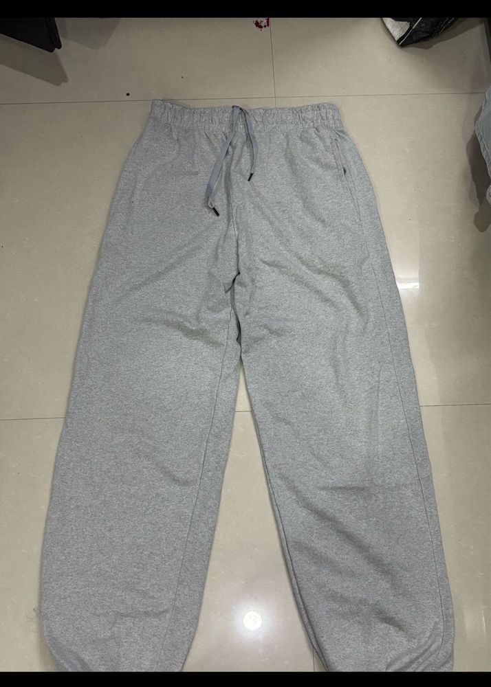 Comfortable Grey unisex Sweatpants