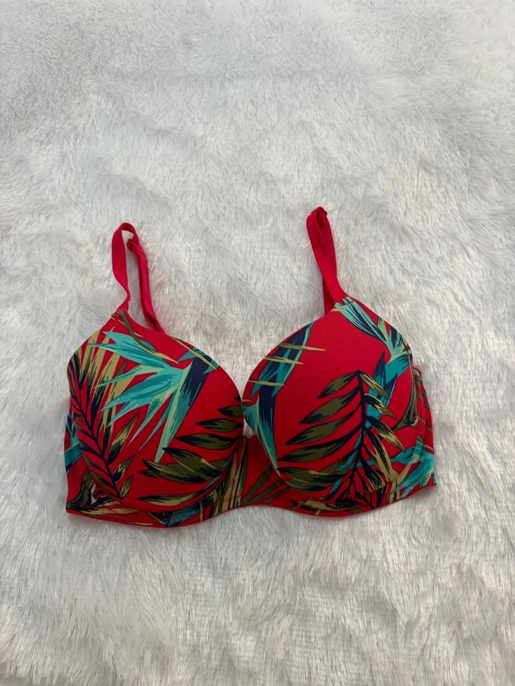 Victoria’s Secret pink bra