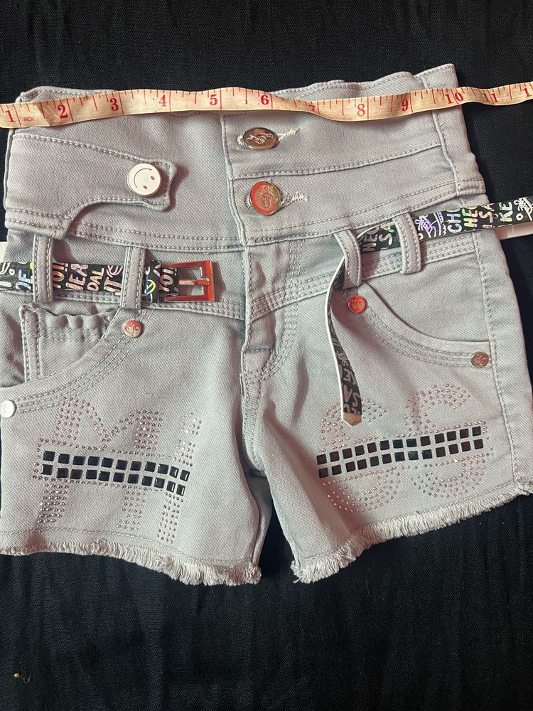 Cute Grey Denim Shorts with Belt