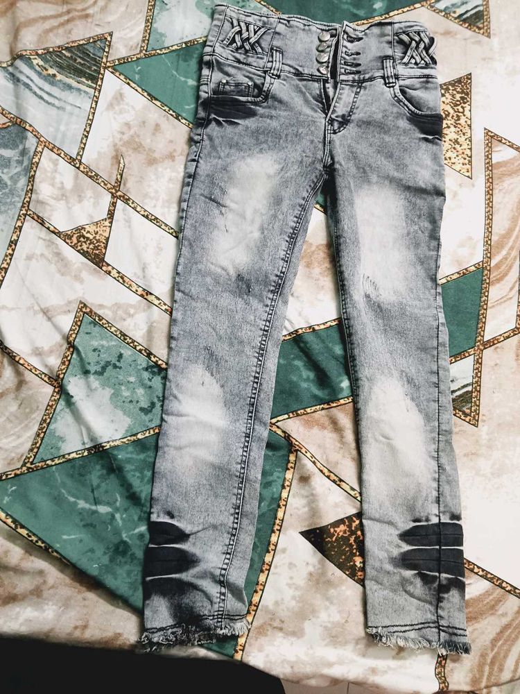 Stylish Grey Washed Jeans