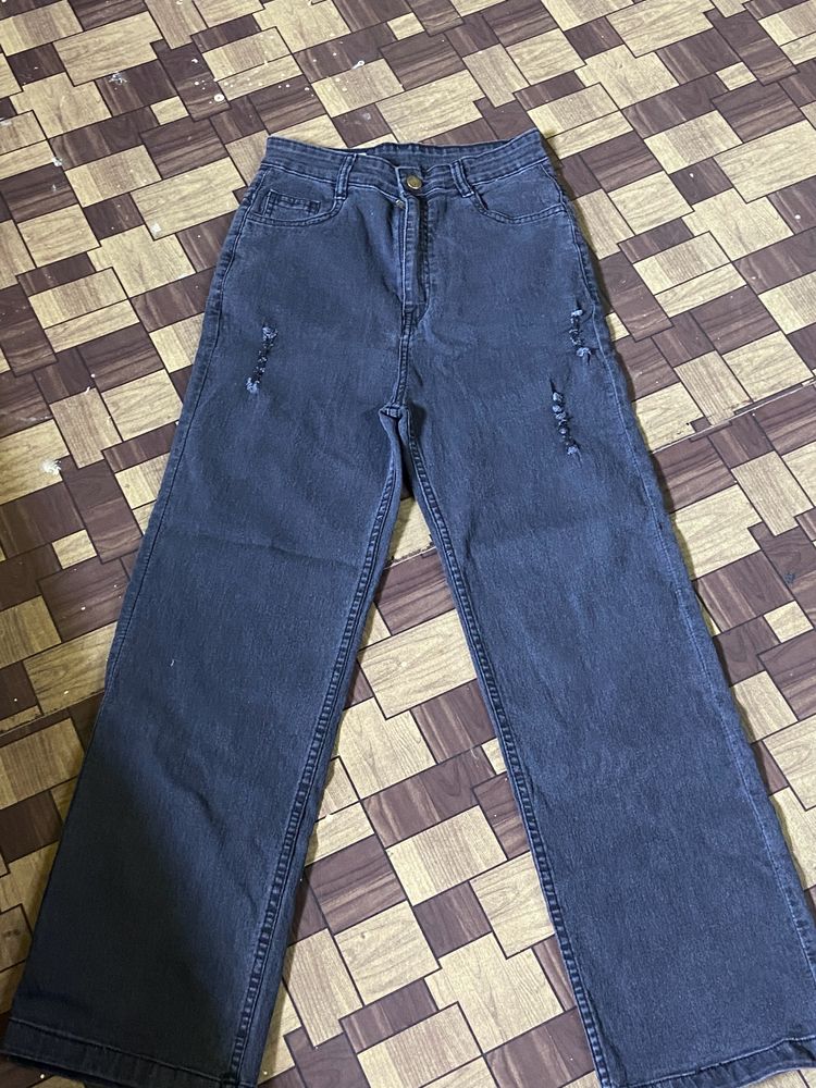 STRAIGHT JEANS