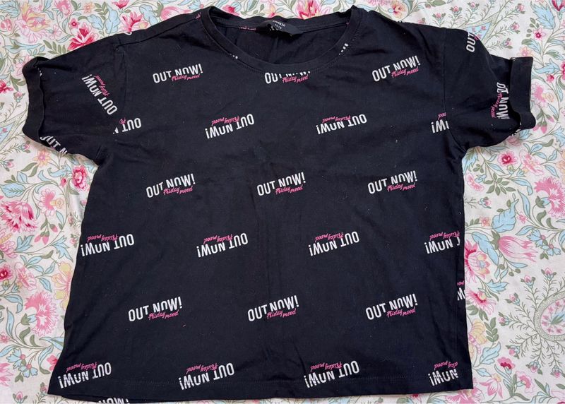 MAX Black 'Out Now!' Graphic Print T-Shirt