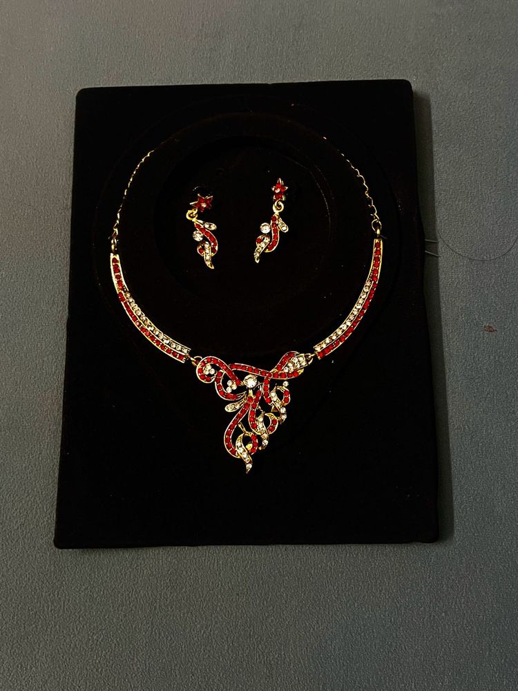 Red Jewel Necklace Set