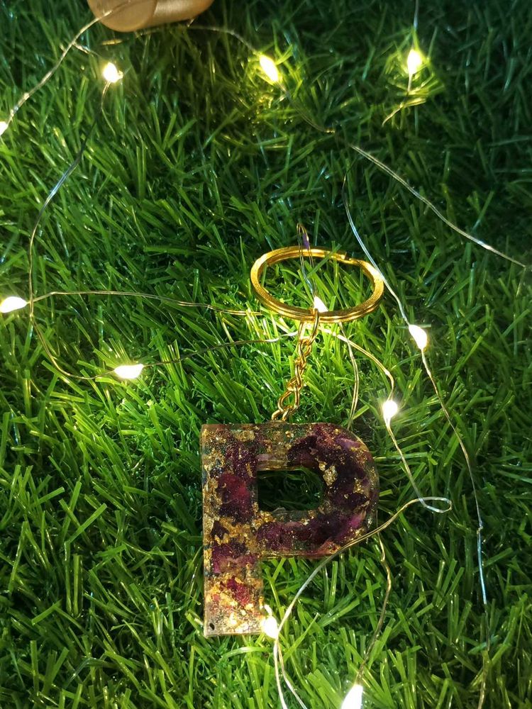 Resin alphabet 'P' Keychain
