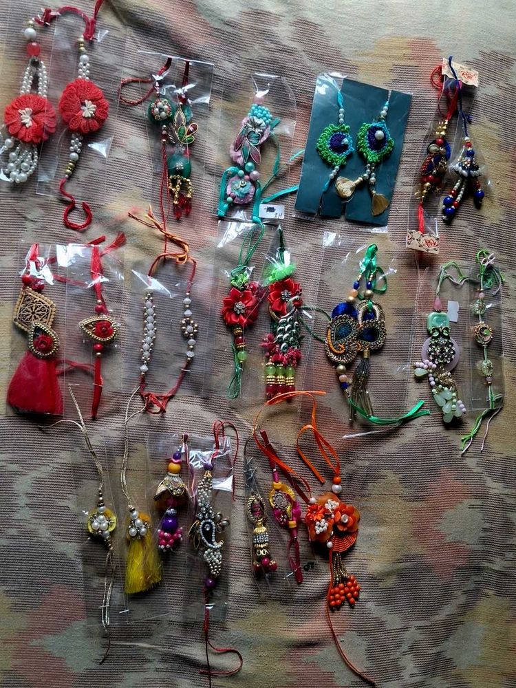 pair Rakhi for bhai bhabhi