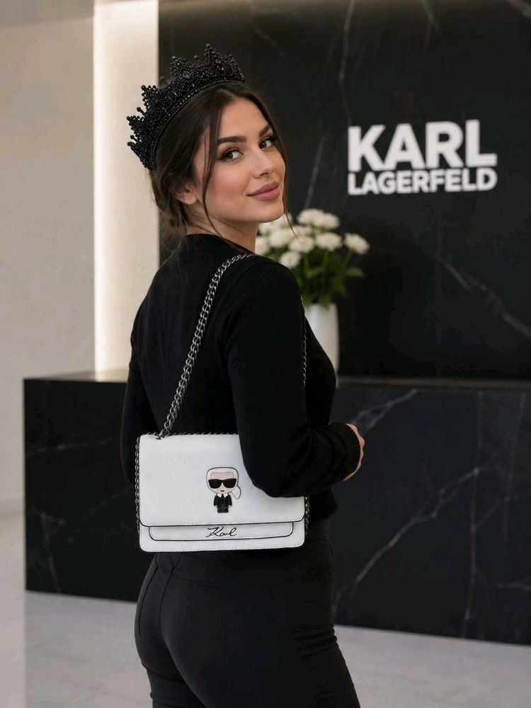 KARL LAGEREFELD 10A QUALITY FINISHING SLINGBAG*