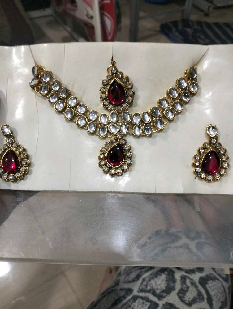Stunning Red and White Stone Necklace Set