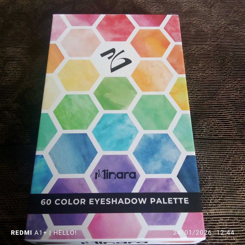 minara 60 colour eyeshadow palette