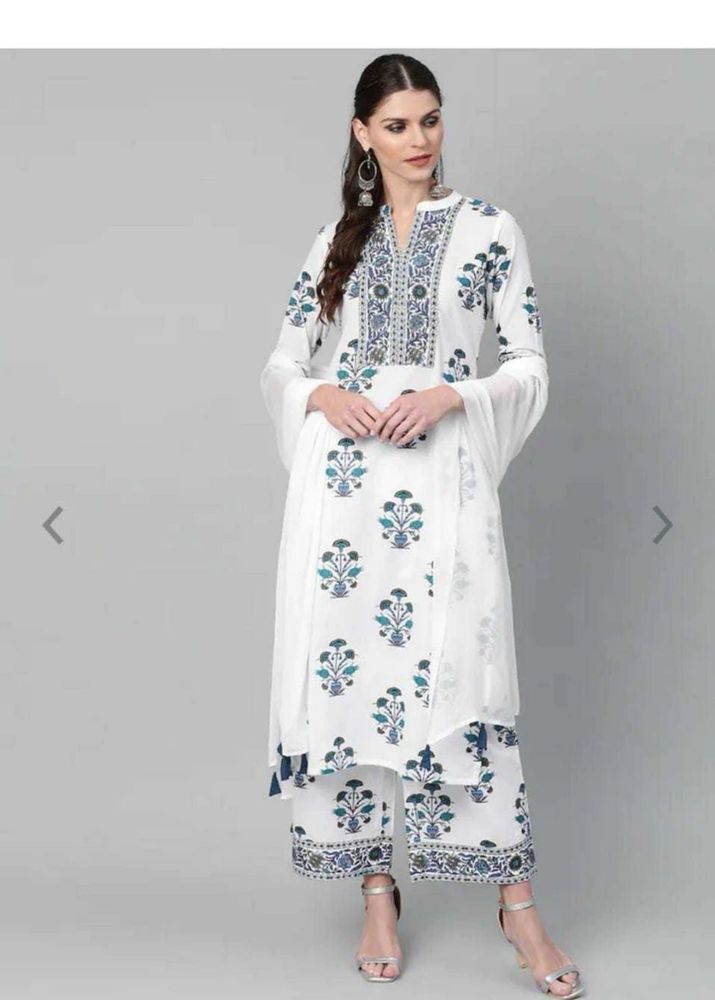Women's White Kurta Set with Blue Print