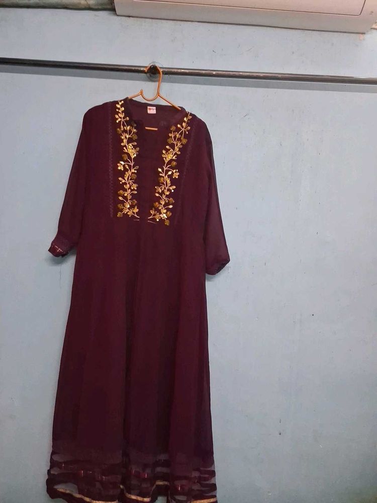 Elegant Embroidered Kurta