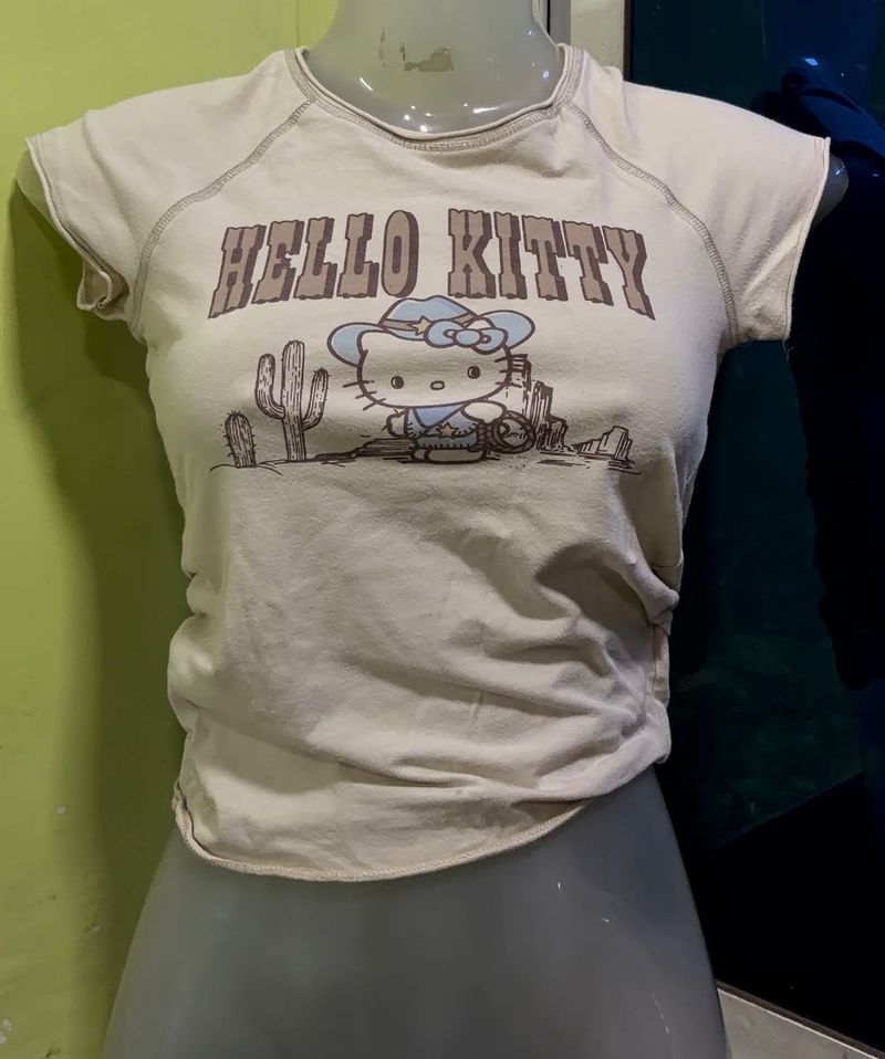 🫶🏻🫶🏻Hello Kitty Cowgirl Baby Tee