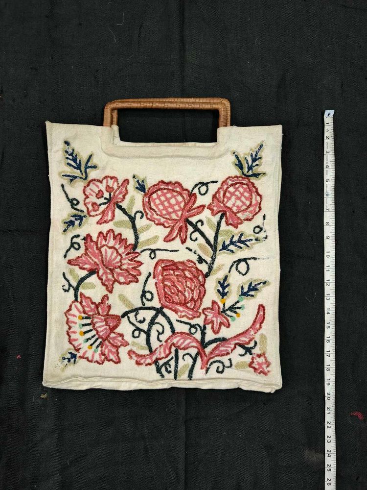 Floral Embroidered Handbag
