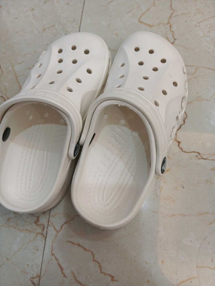 crocs
