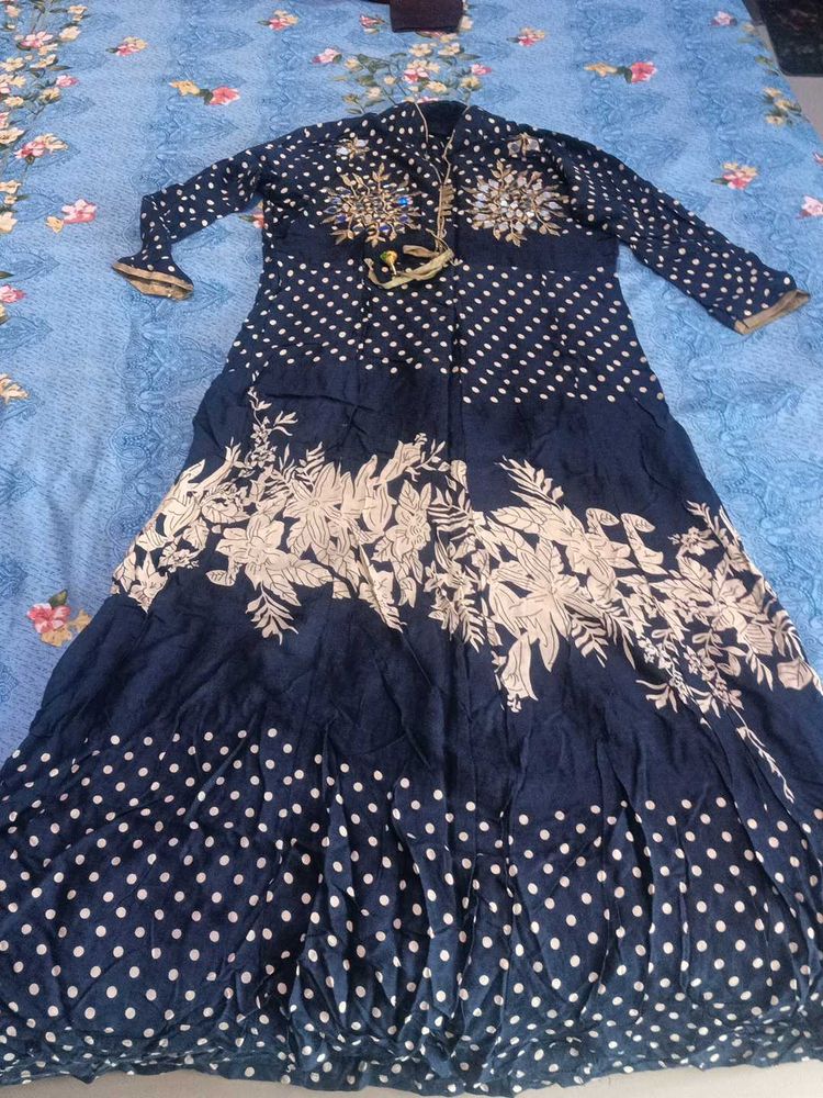 Elegant Blue Kurta Set with Polka Dots