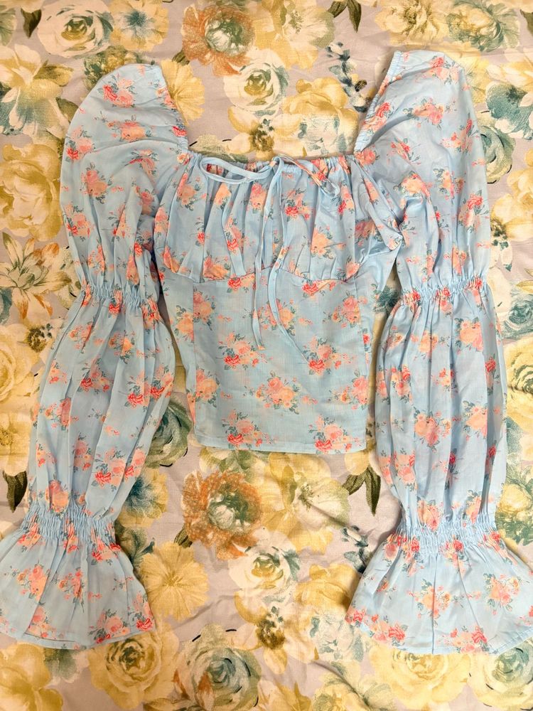 Blue Floral Puff Sleeve Top