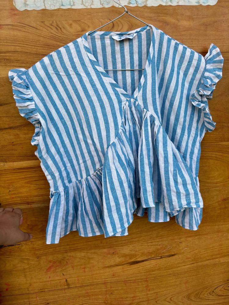 Crop Top With Vertical Line Print