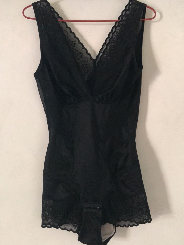 Body shaper / Stretchable
