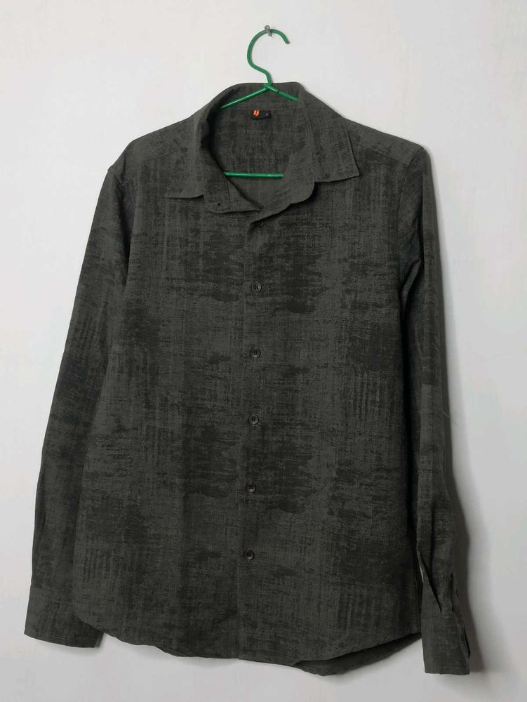 Men's Textured Long Sleeve Shirt